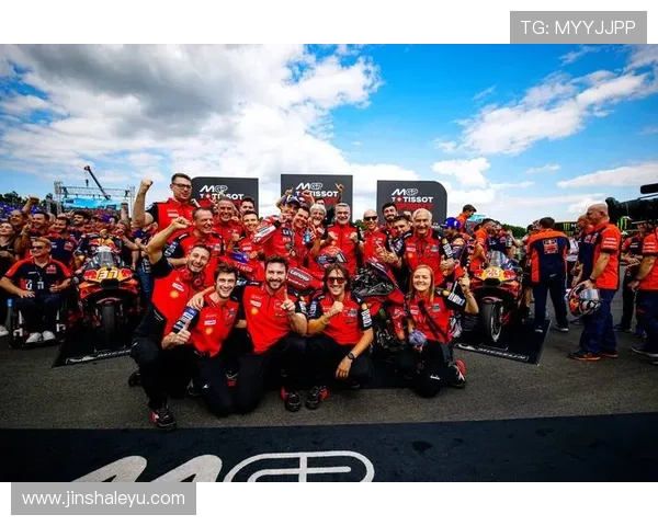 最新MotoGP赛季激烈角逐精彩回顾车手表现与积分榜分析